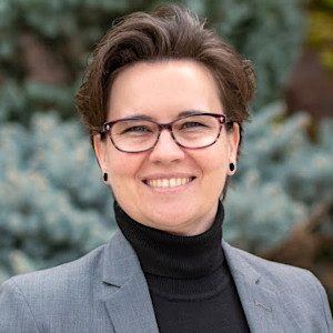 Julie Mead