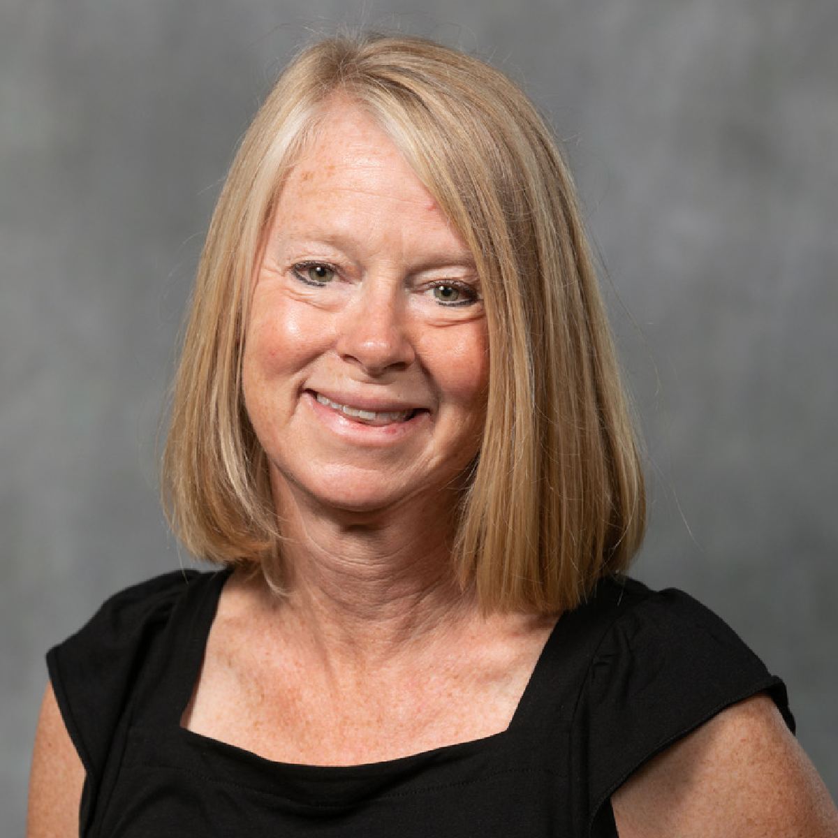 Cathy Oliphant headshot