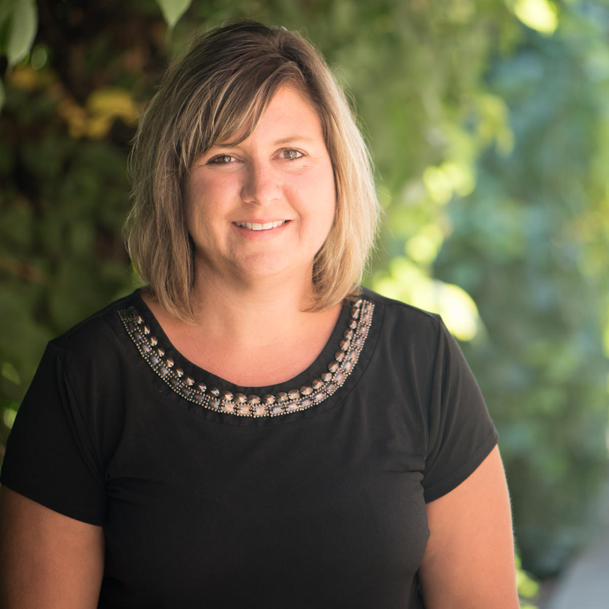 Mary Stout headshot