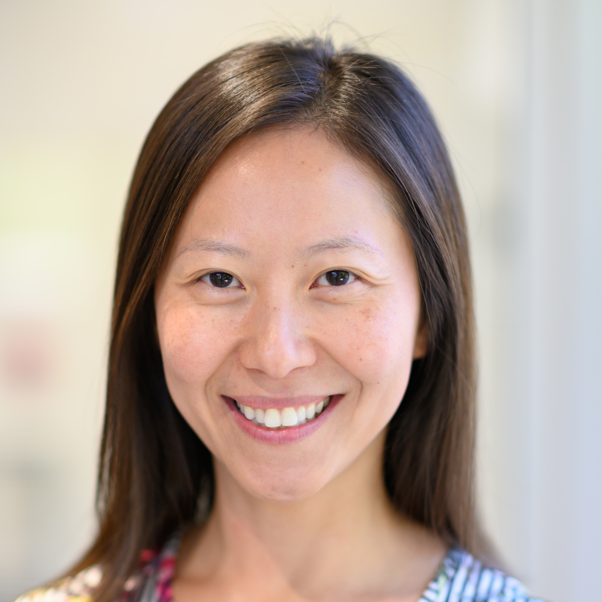 Yimin Chen